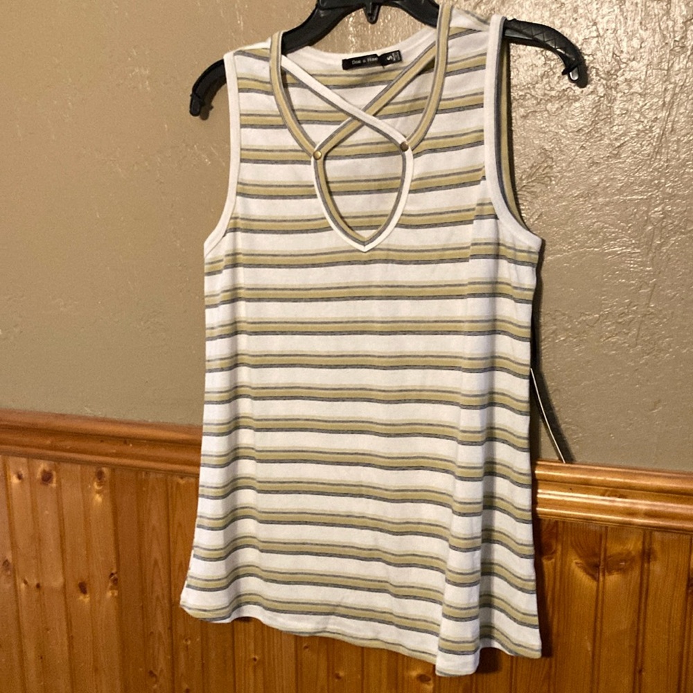 NWT Doe & Rae Cut Out Tank Top